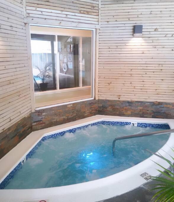 Cozy French Style Villa- 3 Bed-Casino-Pools-Jacuzzi Norwich Exterior foto